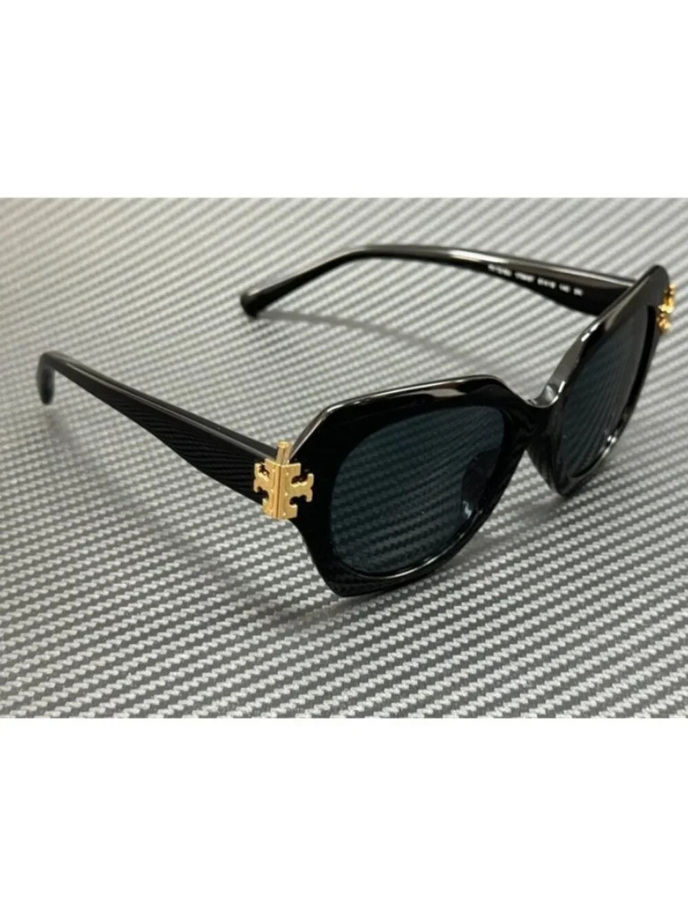 New Tory Burch Women Black Sunglasses 51-19-140